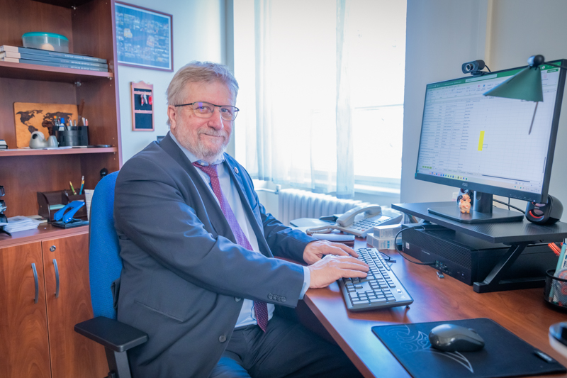 Magyarország Nemzeti Atlasza kiadványsorozatunk kötetei Szegedre érkeztek az MTA vándorkiállítása keretében